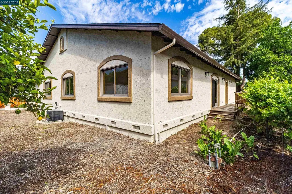 3882 Chestnut Avenue Concord CA 94519