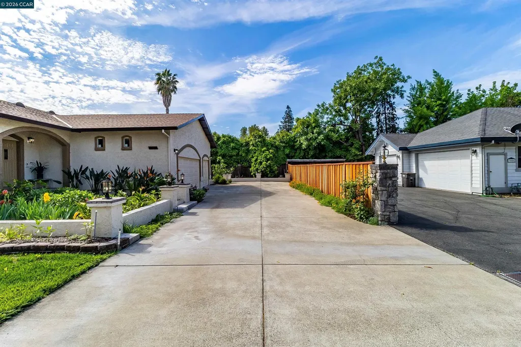3882 Chestnut Avenue Concord CA 94519
