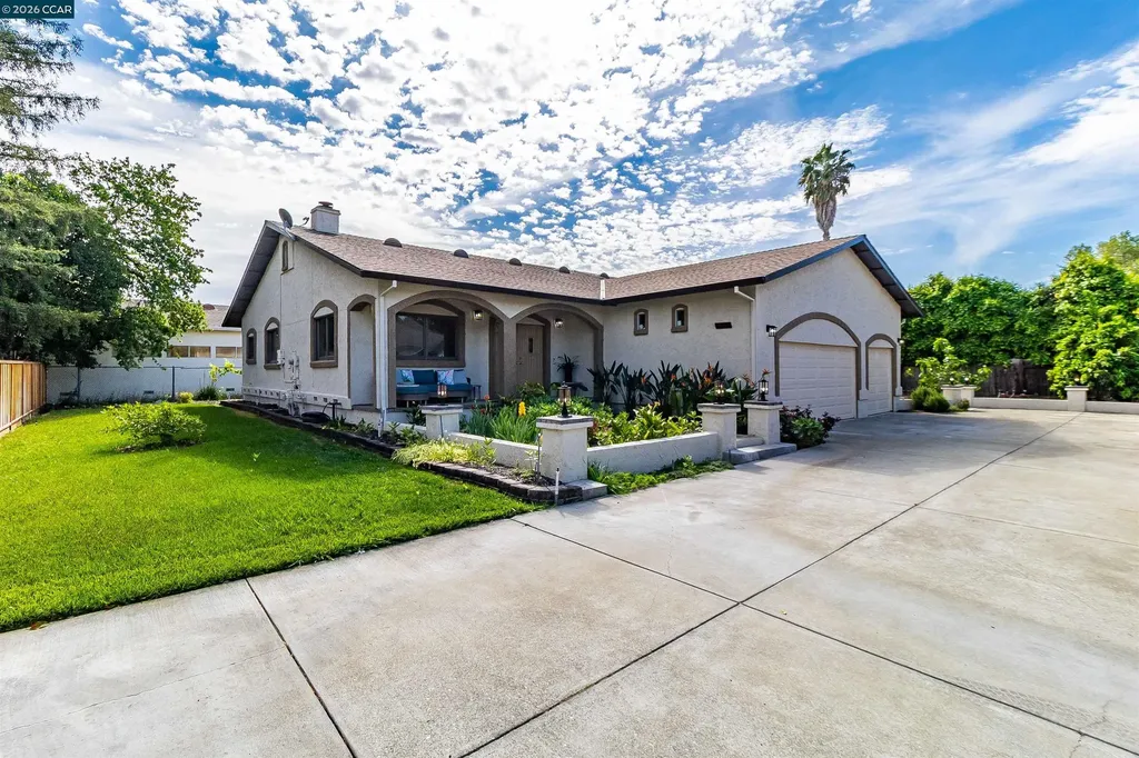 3882 Chestnut Avenue Concord CA 94519