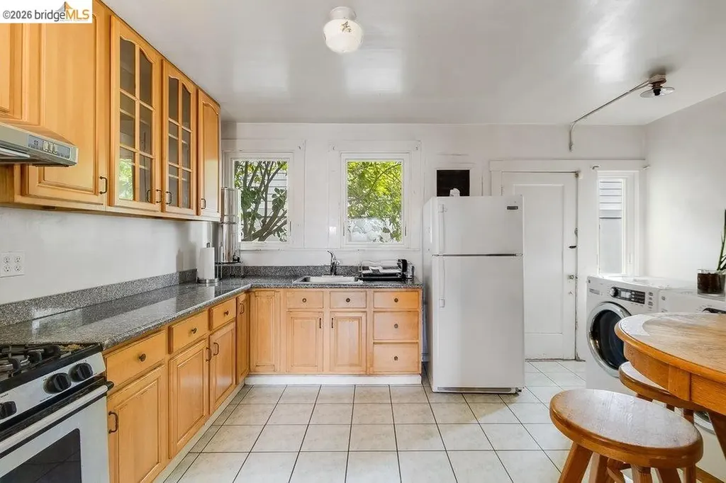 1415 Hampel Street Oakland CA 94602
