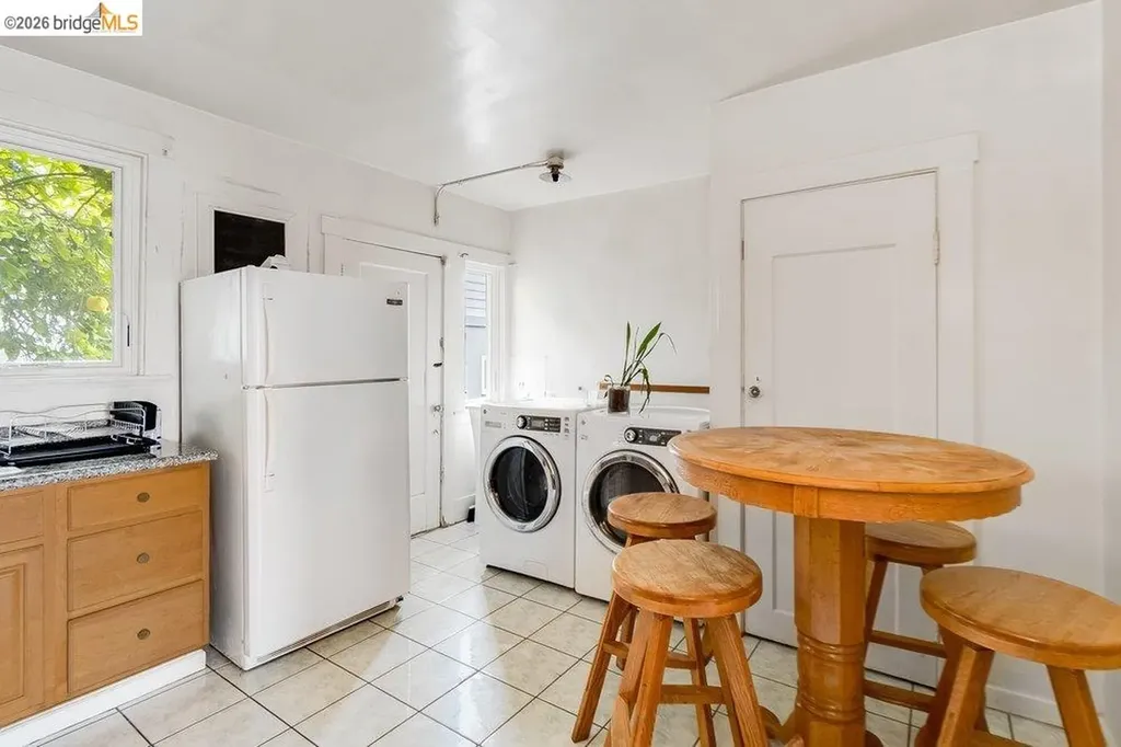 1415 Hampel Street Oakland CA 94602