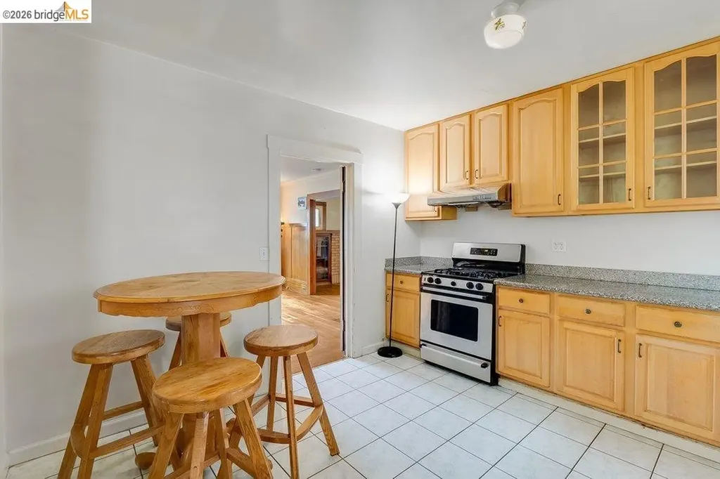 1415 Hampel Street Oakland CA 94602
