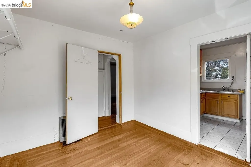 1415 Hampel Street Oakland CA 94602