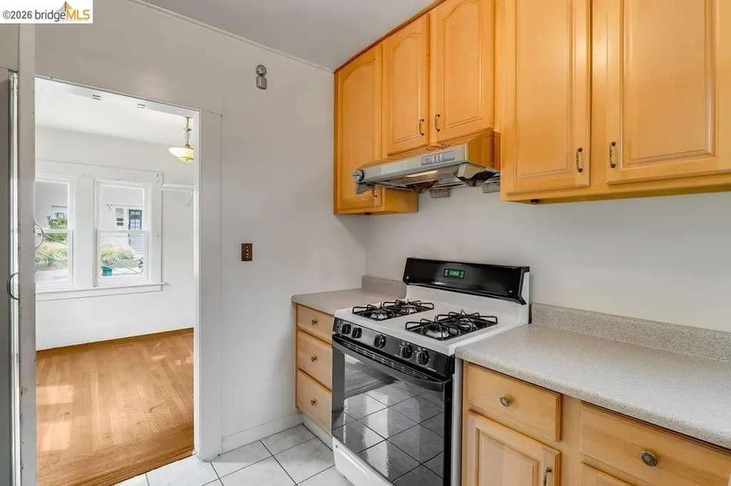 1415 Hampel Street Oakland CA 94602