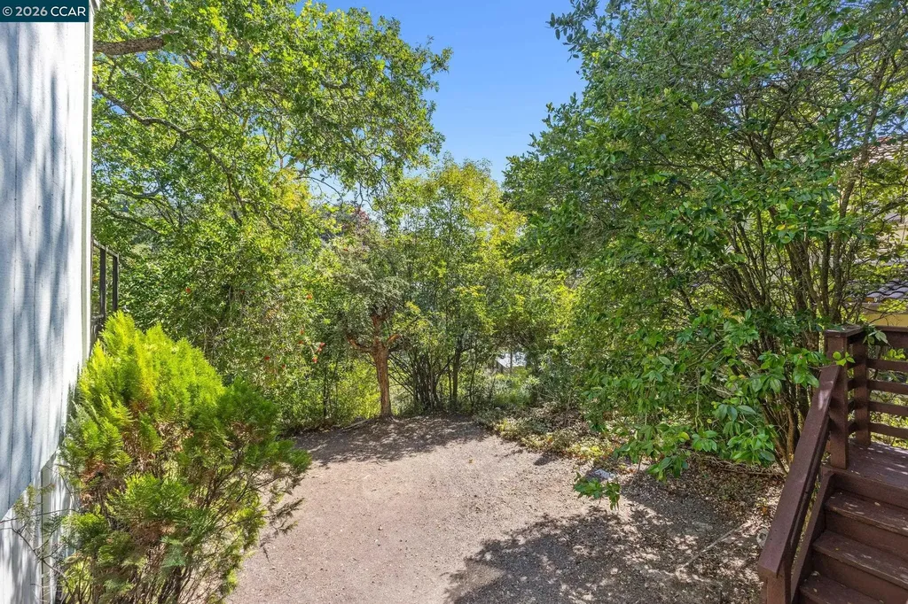 39 Saint Stephens Drive Orinda CA 94563