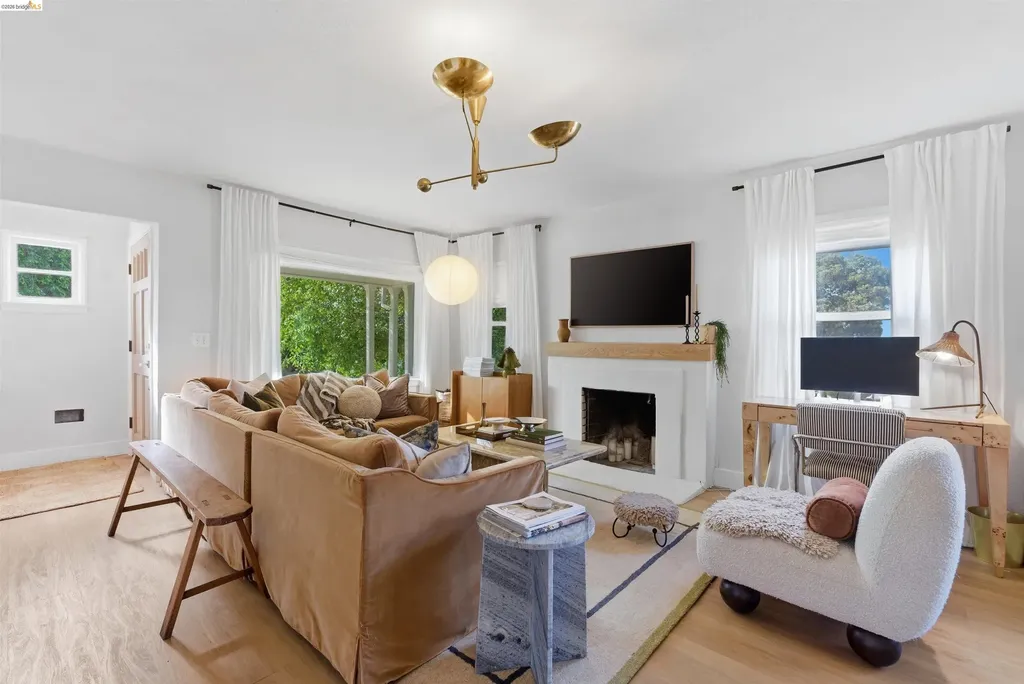 2921 Parker Avenue Oakland CA 94605