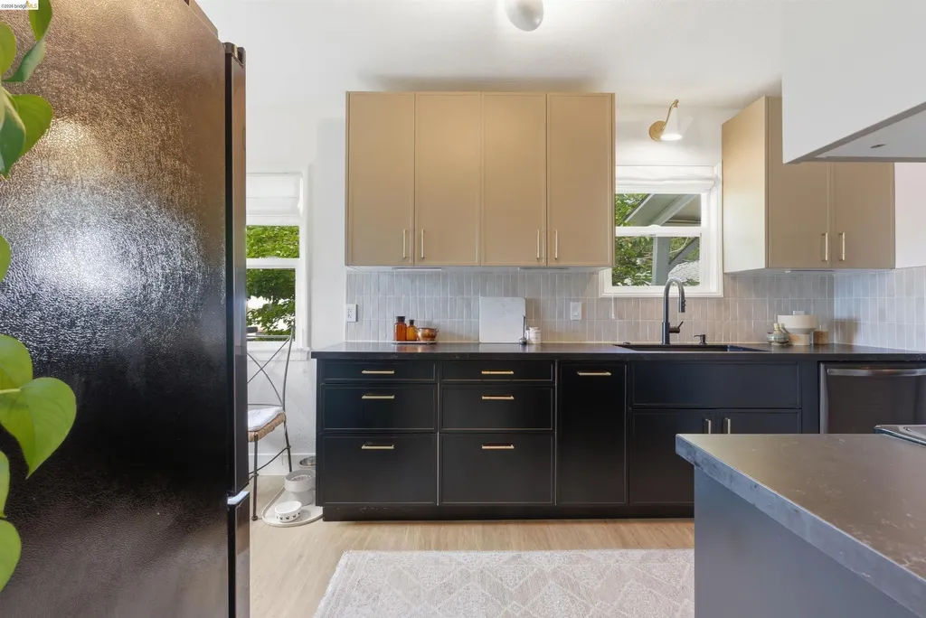 2921 Parker Avenue Oakland CA 94605