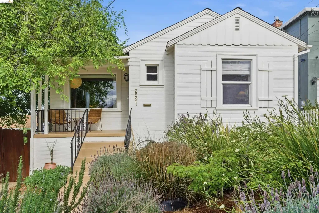 2921 Parker Avenue Oakland CA 94605