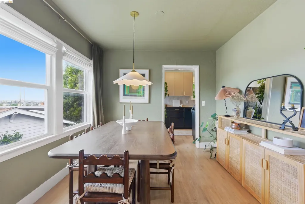 2921 Parker Avenue Oakland CA 94605