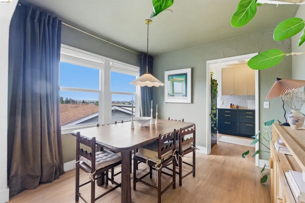 2921 Parker Avenue Oakland CA 94605