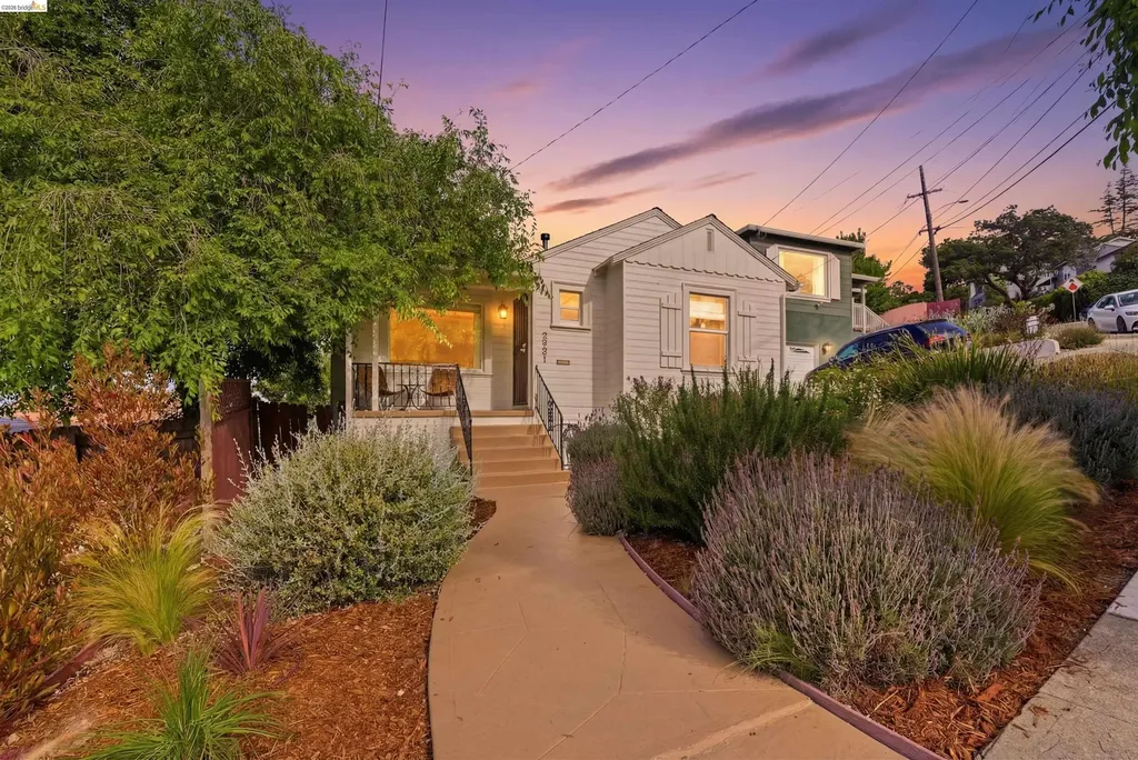 2921 Parker Avenue Oakland CA 94605
