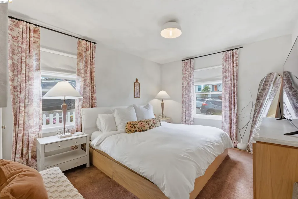 2921 Parker Avenue Oakland CA 94605