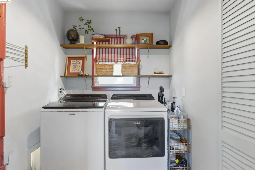 2921 Parker Avenue Oakland CA 94605