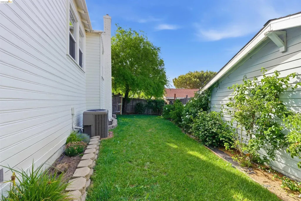 2921 Parker Avenue Oakland CA 94605