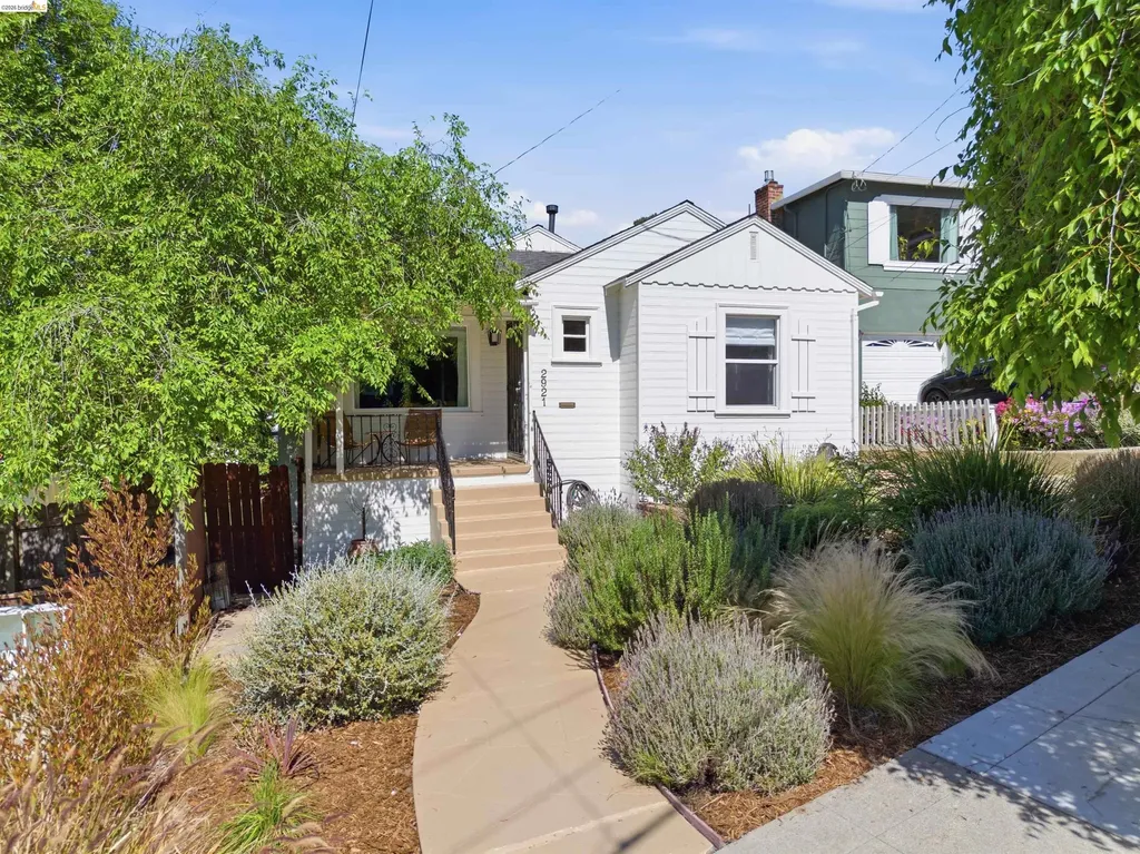 2921 Parker Avenue Oakland CA 94605