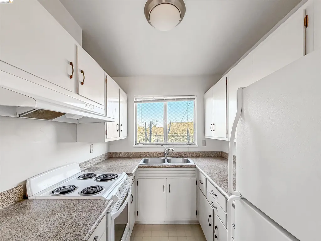 2172 Blake Street Berkeley CA 94704