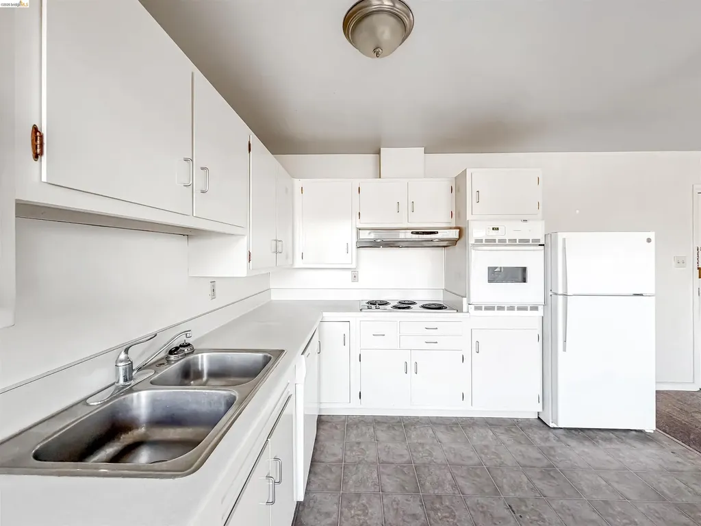 2172 Blake Street Berkeley CA 94704