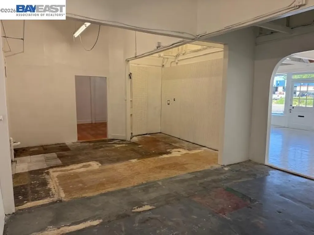 1122 Lincoln Avenue Alameda CA 94501