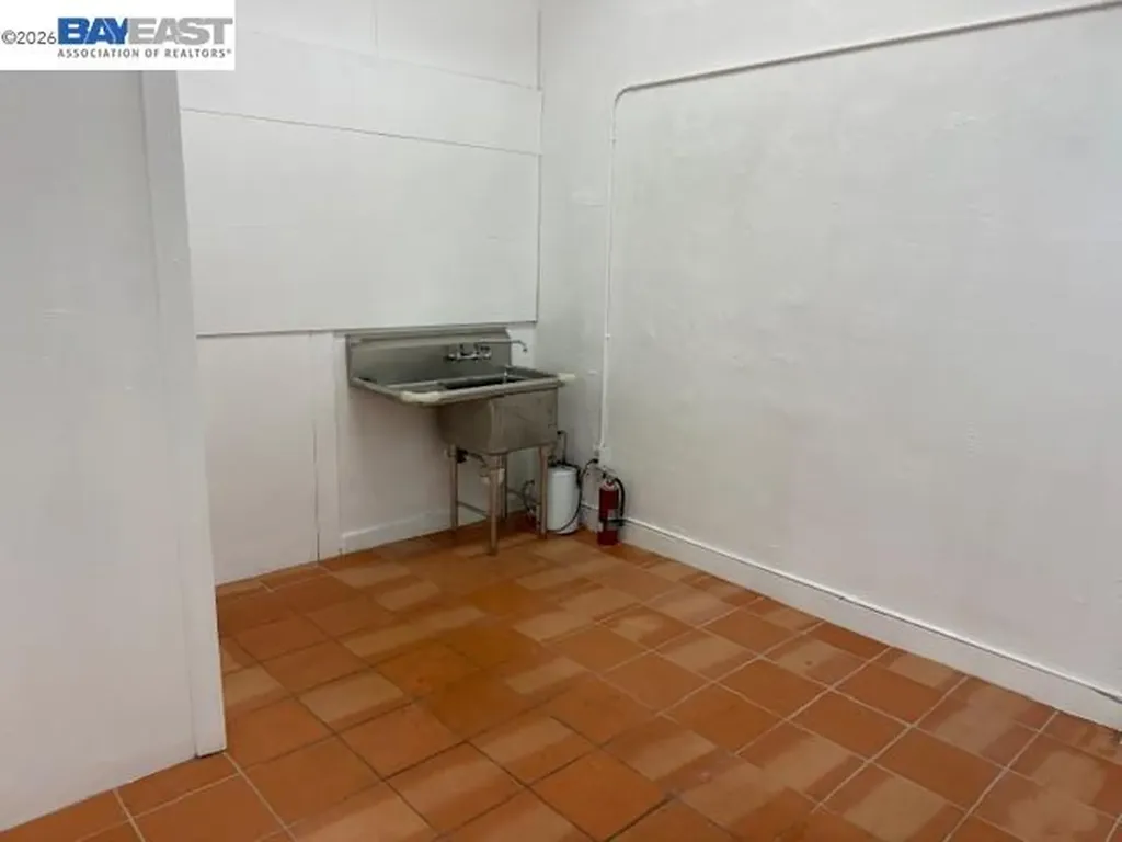 1122 Lincoln Avenue Alameda CA 94501