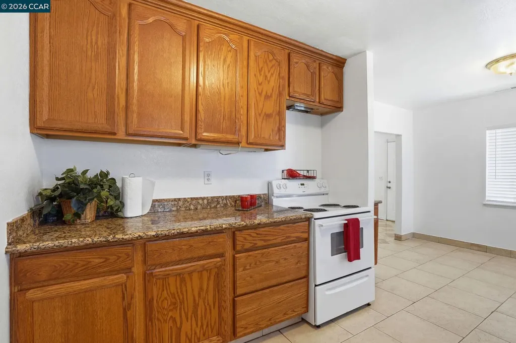 1370 Vine Avenue Martinez CA 94553