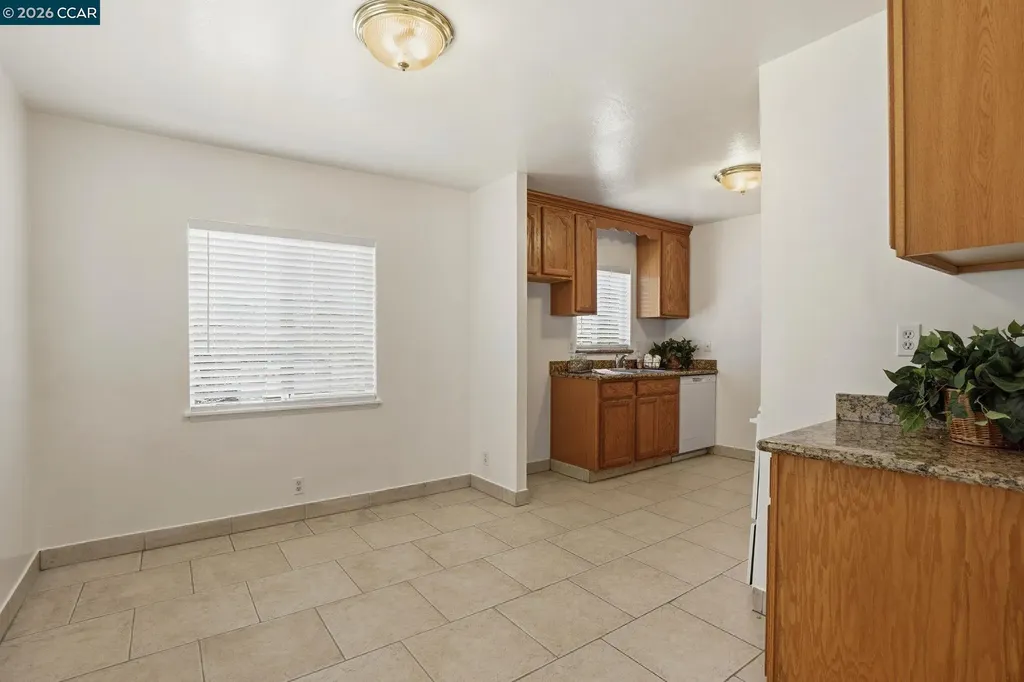 1370 Vine Avenue Martinez CA 94553