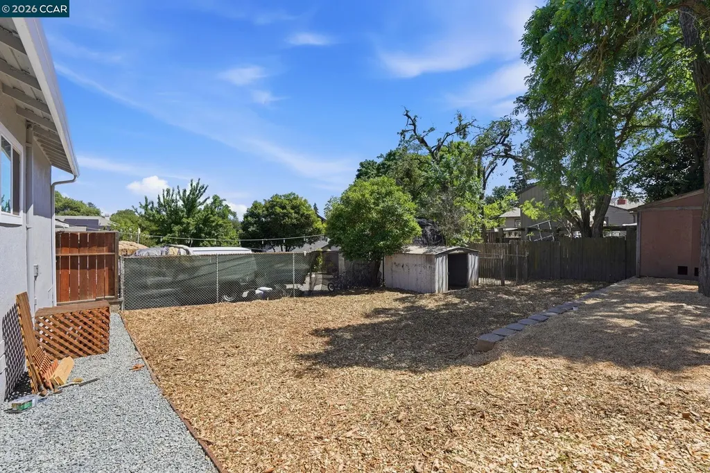 1370 Vine Avenue Martinez CA 94553