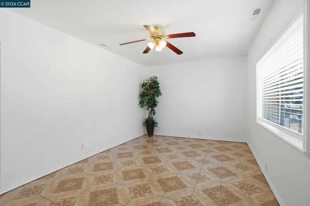 1370 Vine Avenue Martinez CA 94553