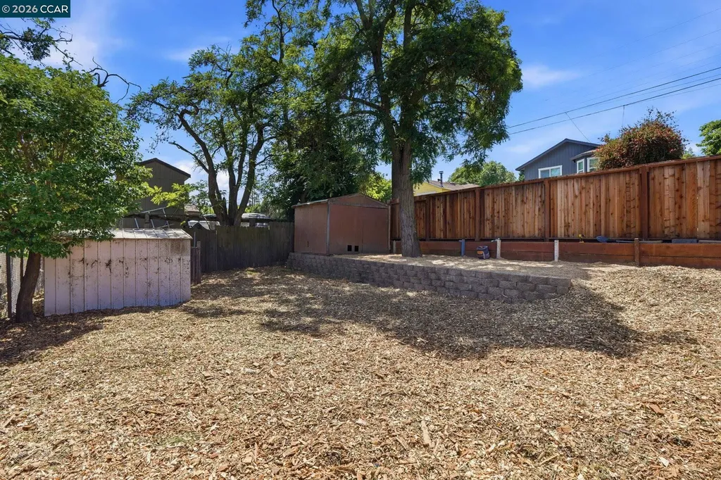 1370 Vine Avenue Martinez CA 94553