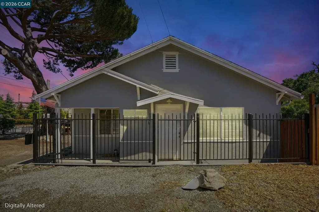 1370 Vine Avenue Martinez CA 94553