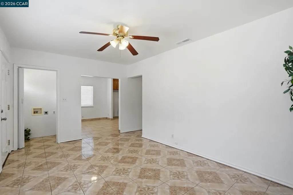 1370 Vine Avenue Martinez CA 94553