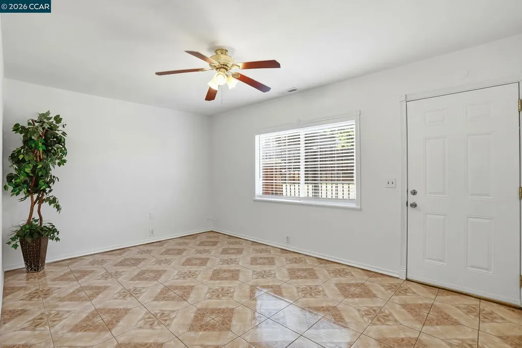 1370 Vine Avenue Martinez CA 94553