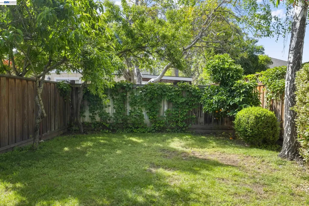 282 Del Valle Court Pleasanton CA 94566