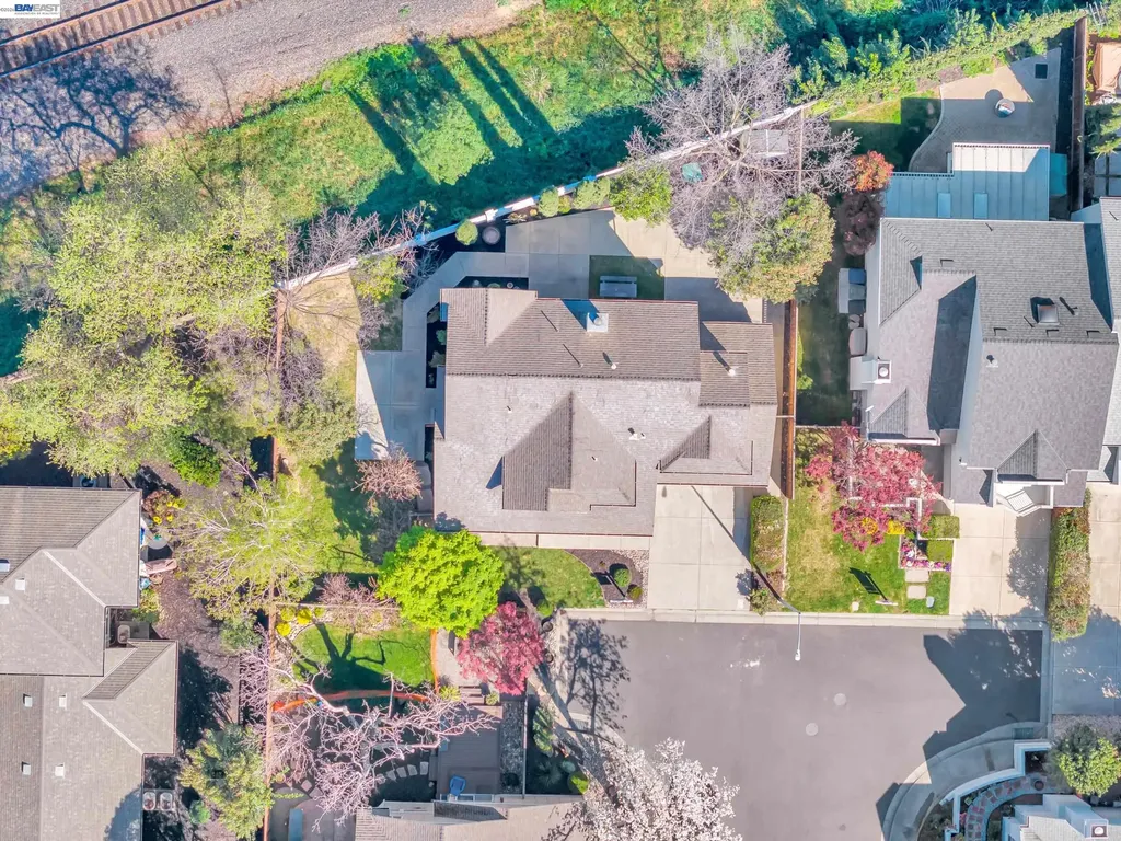 282 Del Valle Court Pleasanton CA 94566