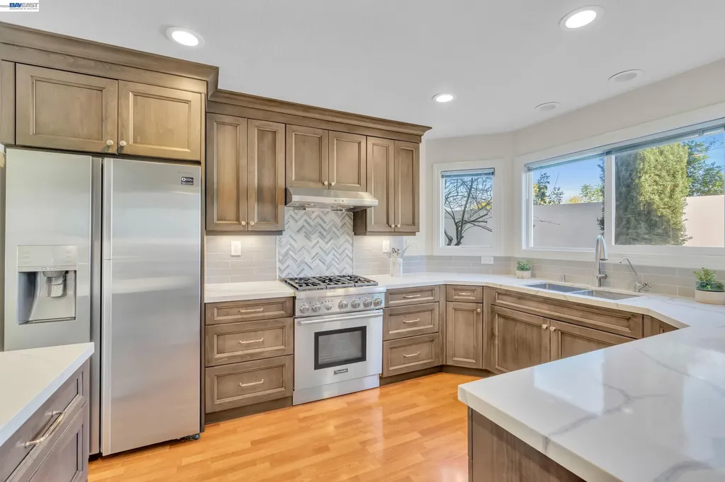 282 Del Valle Court Pleasanton CA 94566