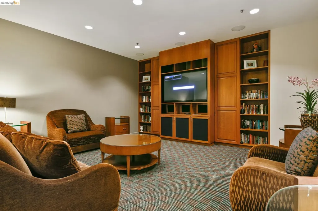 5855 Horton Street Emeryville CA 94608