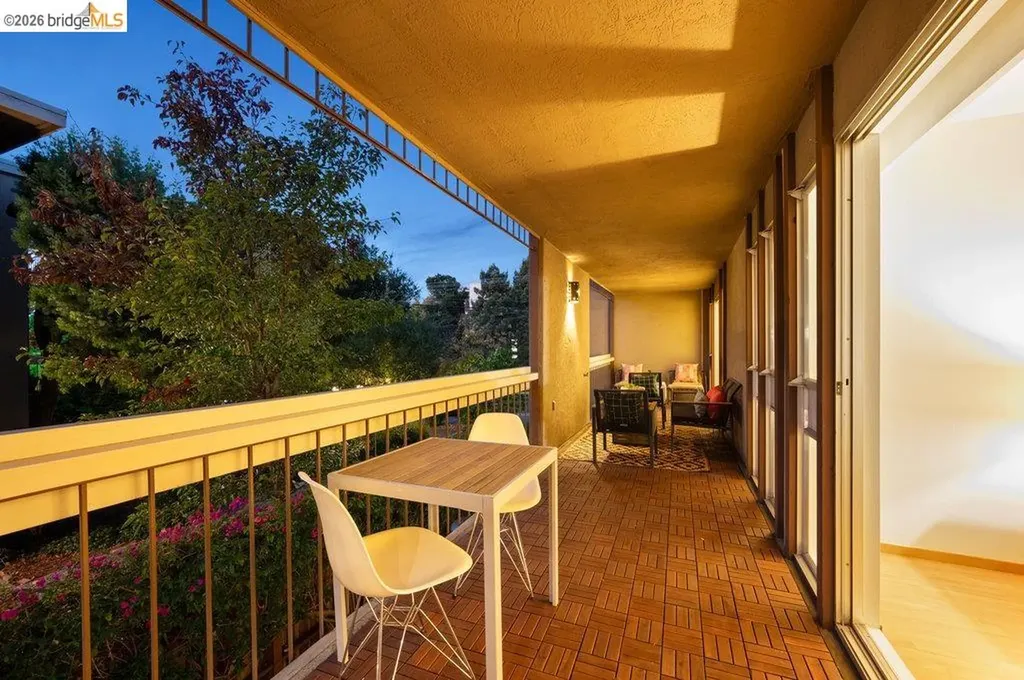 323 Monte Vista Avenue Oakland CA 94611