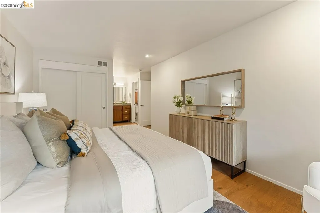 323 Monte Vista Avenue Oakland CA 94611
