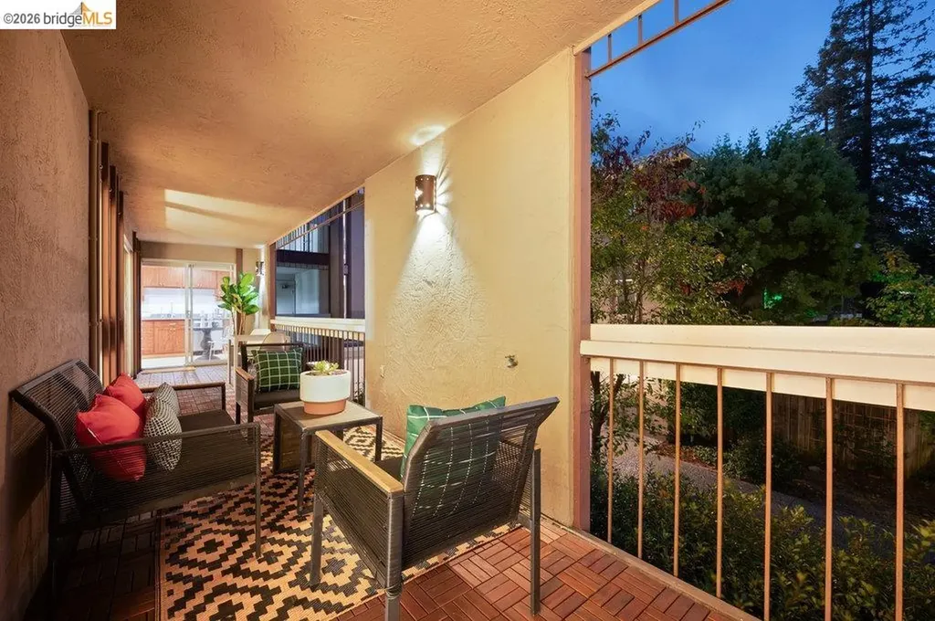 323 Monte Vista Avenue Oakland CA 94611