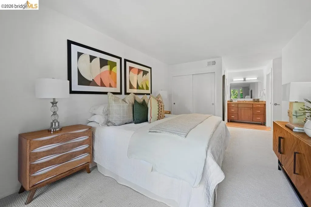323 Monte Vista Avenue Oakland CA 94611