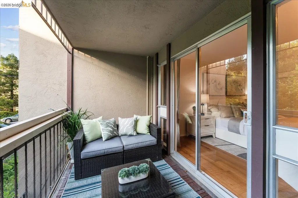 323 Monte Vista Avenue Oakland CA 94611