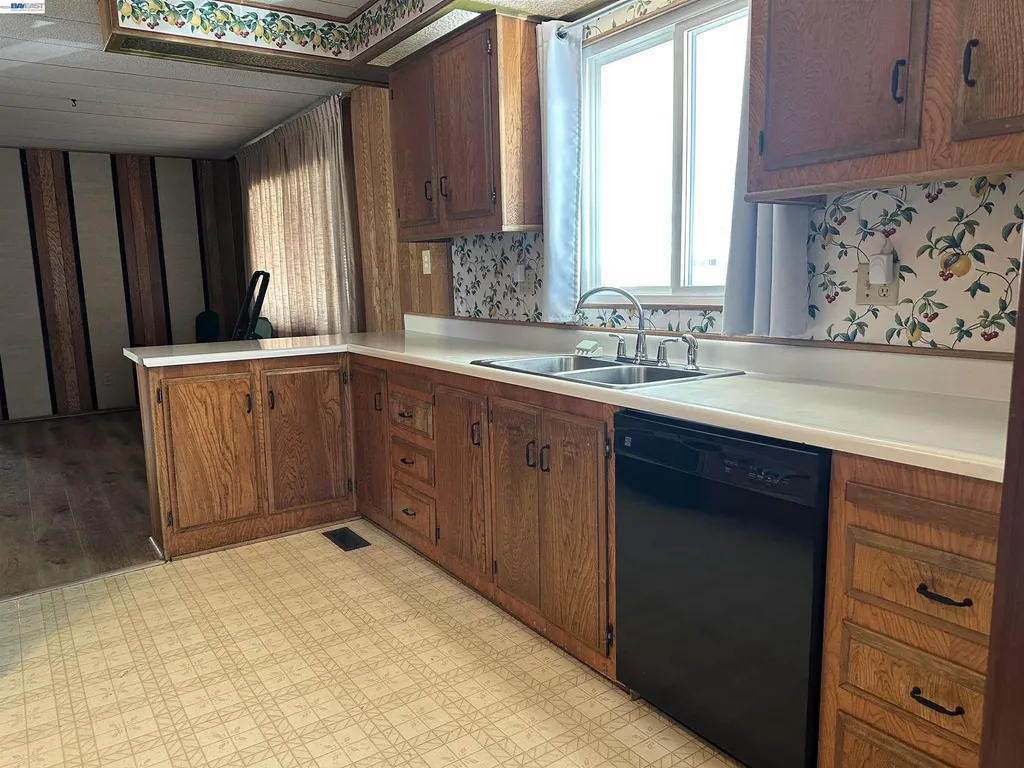 711 Old Canyon Road Fremont CA 94536