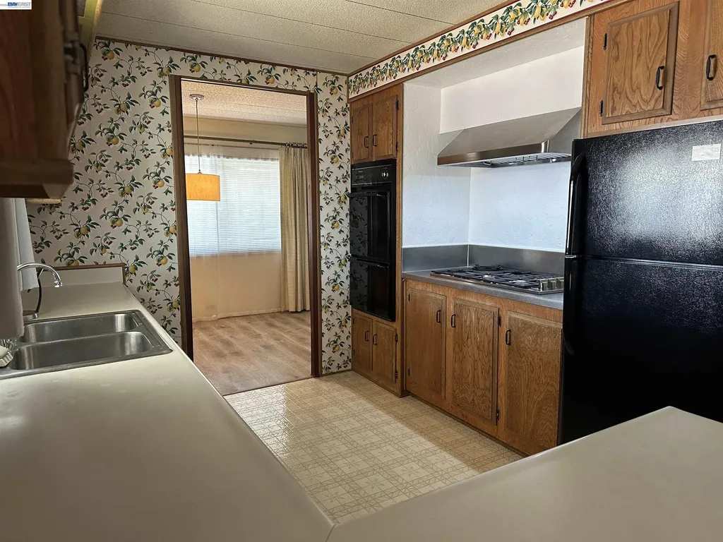 711 Old Canyon Road Fremont CA 94536