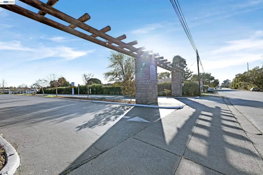 711 Old Canyon Road Fremont CA 94536