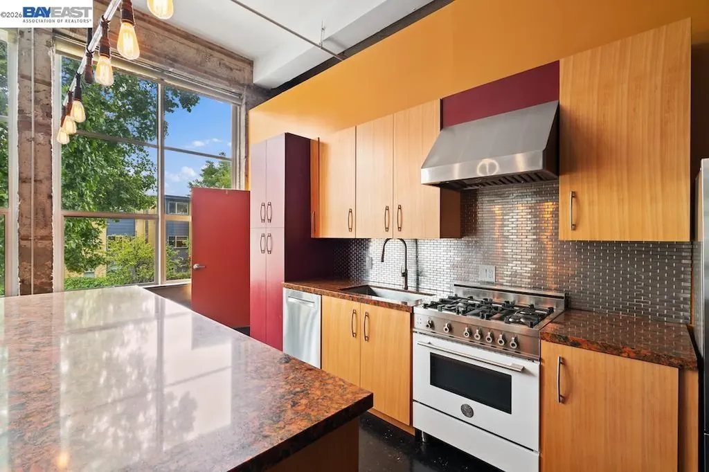 3240 Peralta Street Oakland CA 94608