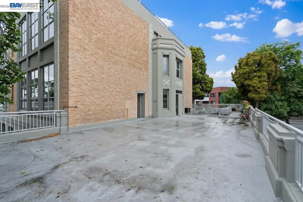 3240 Peralta Street Oakland CA 94608
