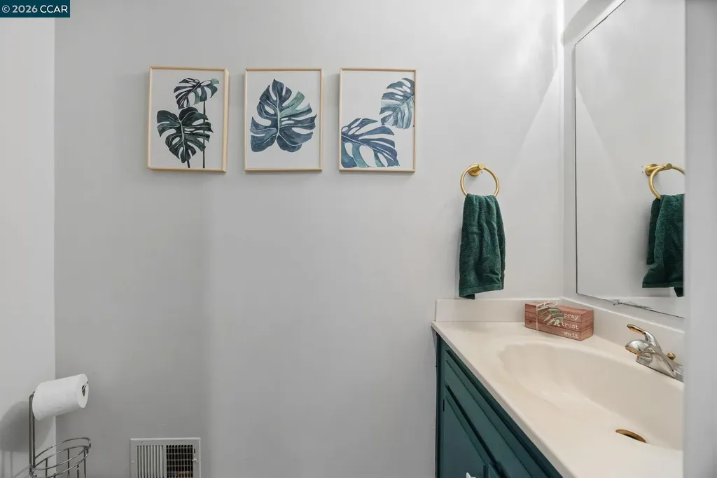 2537 Simas Avenue Pinole CA 94564