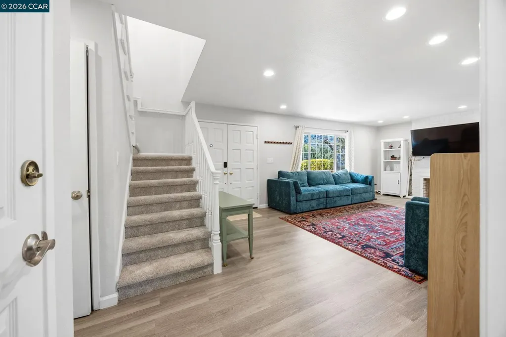 2537 Simas Avenue Pinole CA 94564