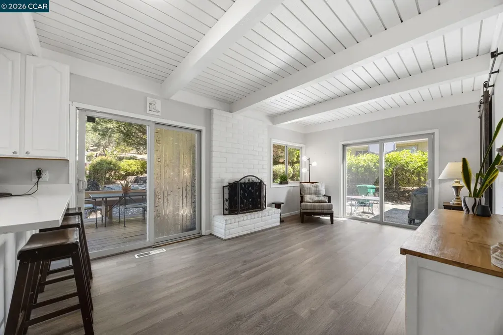 2537 Simas Avenue Pinole CA 94564