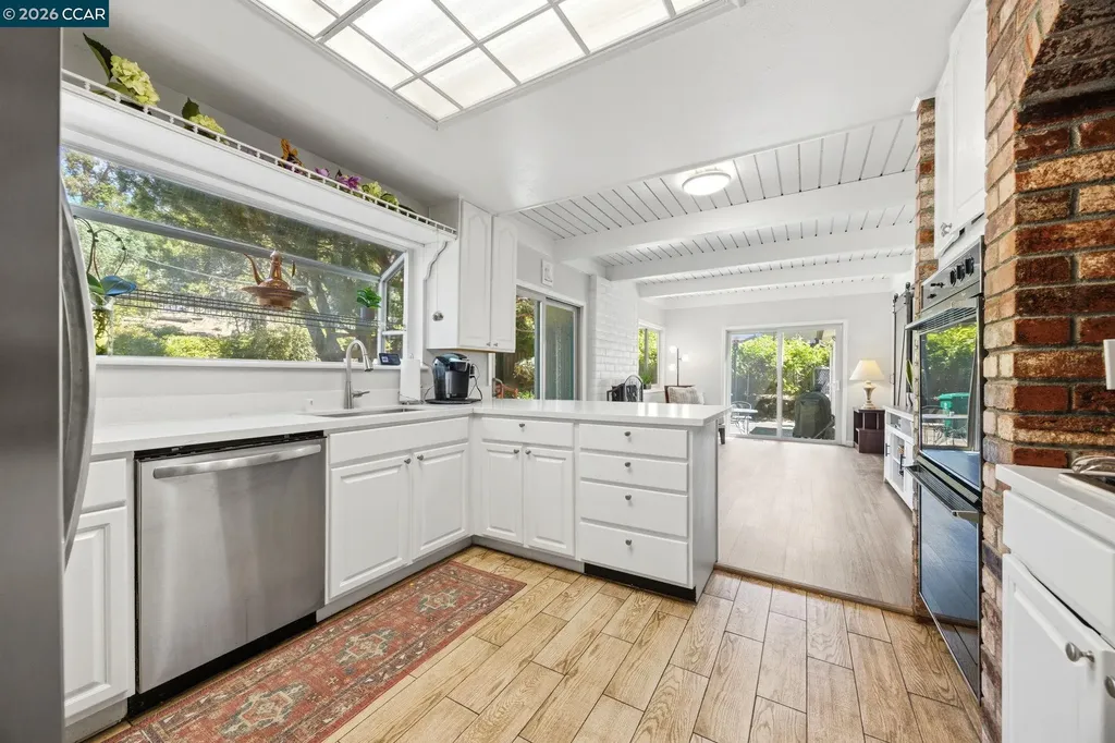 2537 Simas Avenue Pinole CA 94564