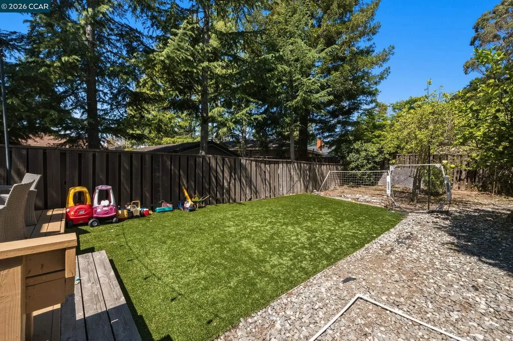 2537 Simas Avenue Pinole CA 94564